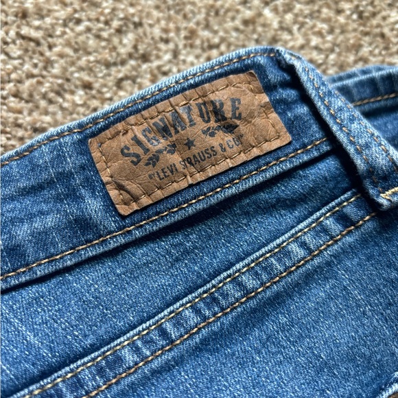 Levi Jeans - Picture 2 of 5
